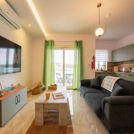 Seashore Stays - Stunning Apartments Right By The Sea St. Paul's Bay Exterior photo