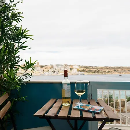 Seashore Stays - Stunning Apartments Right By The Sea St. Paul's Bay Exterior photo